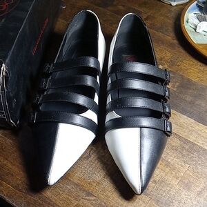 Black and White Women's Coven Flats